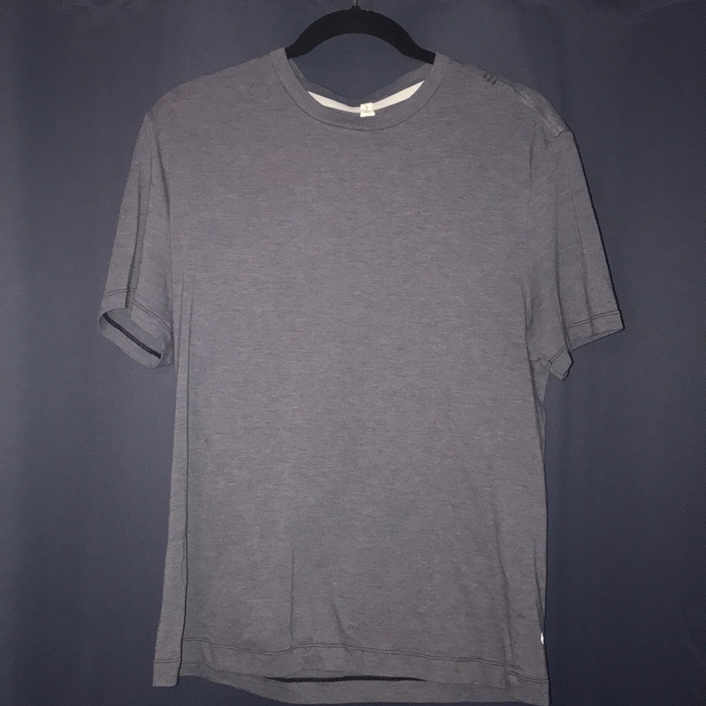 Lululemon Men’s workout shirt